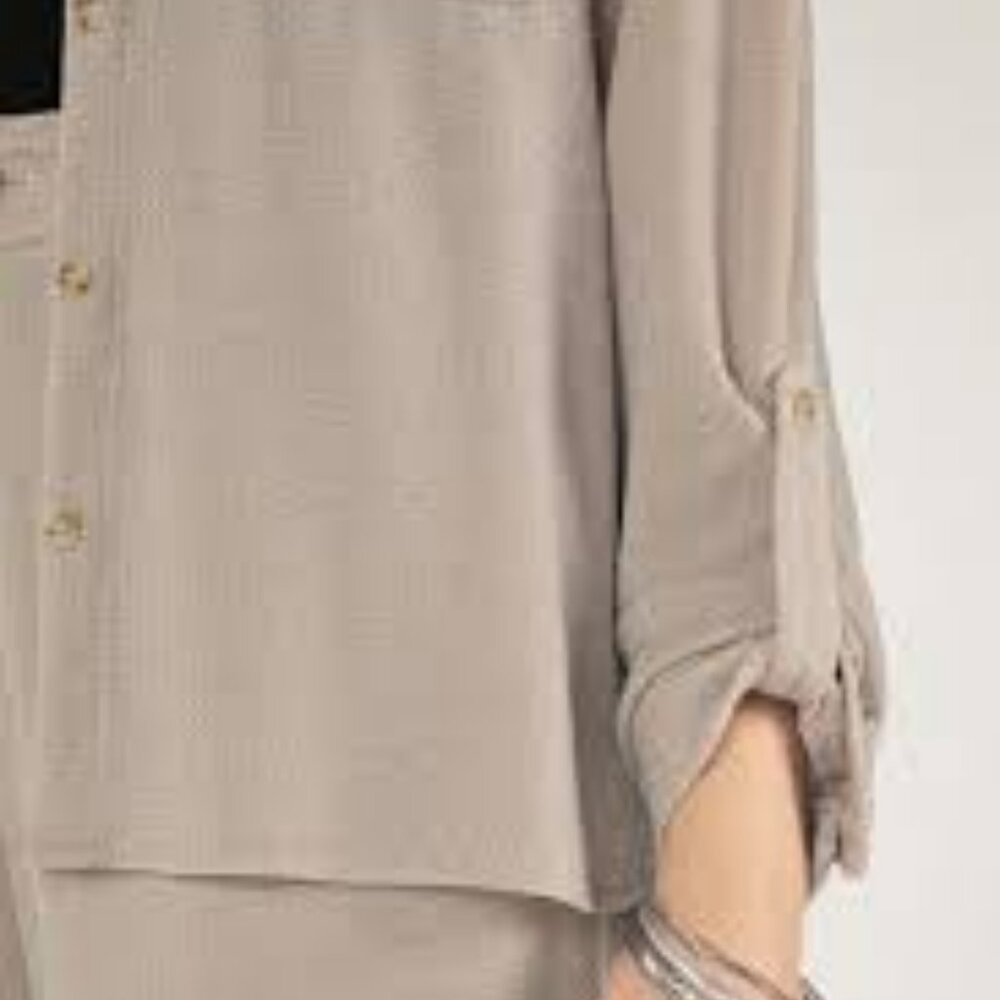 Miss Me Subtle Shine Button Up - Picture 3 of 4